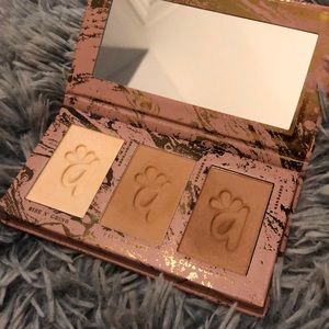 Alamar cosmetics complexion trio.